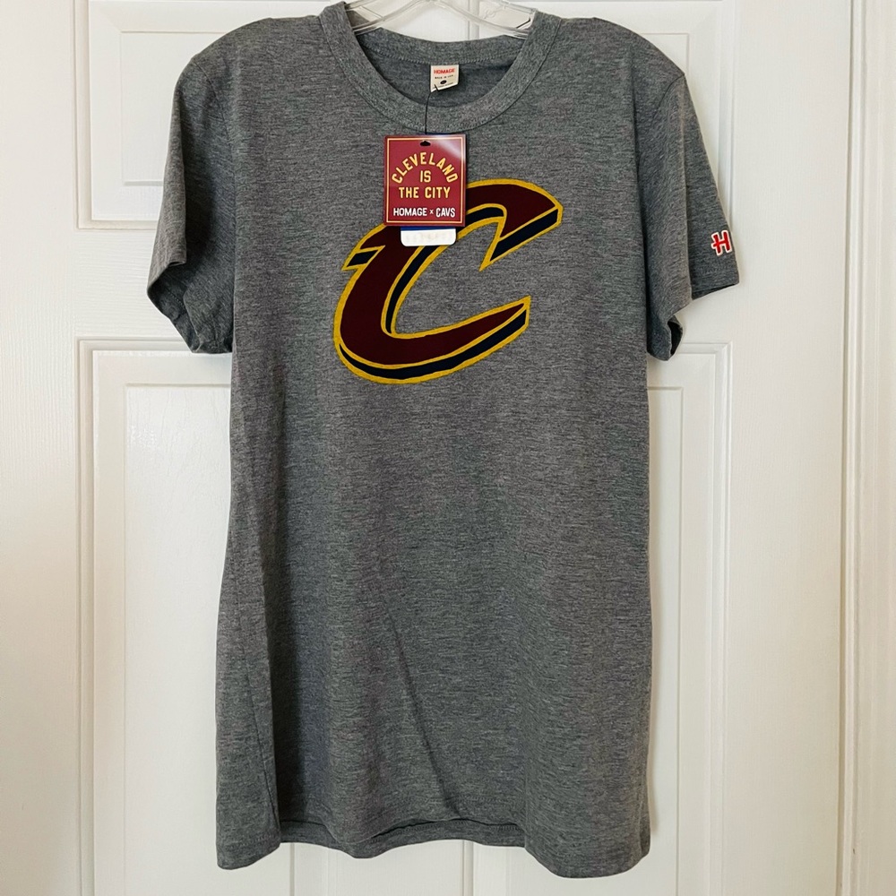 Homage Cleveland Cavaliers womens XL T-shirt